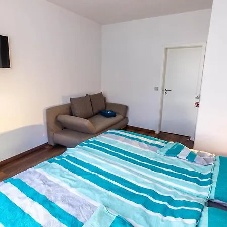 Gaestehaus Jagsttal 公寓式酒店 3*